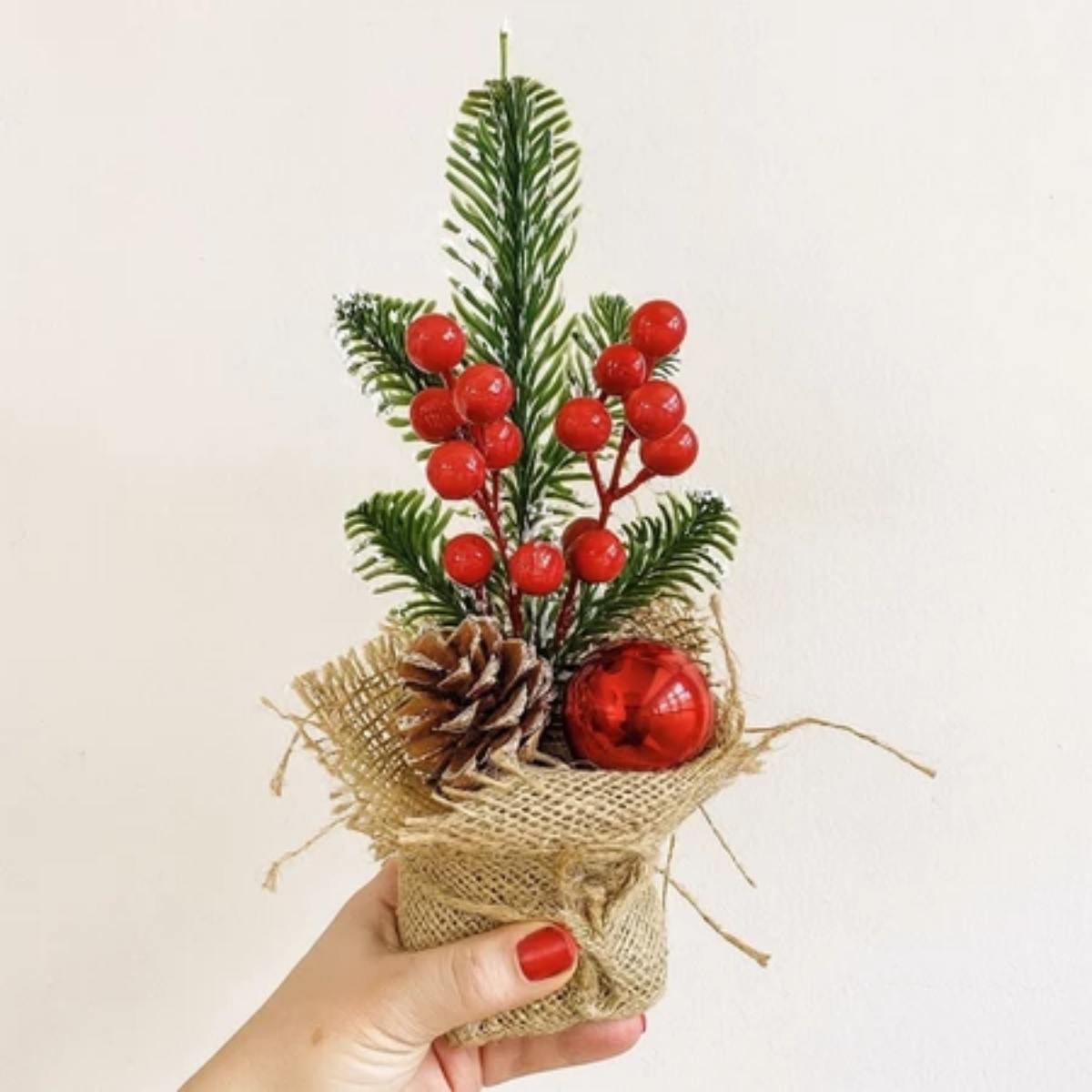 Enfeite De Natal Mini Arranjo Pinho Para Mesa 20cm - Casa Elège