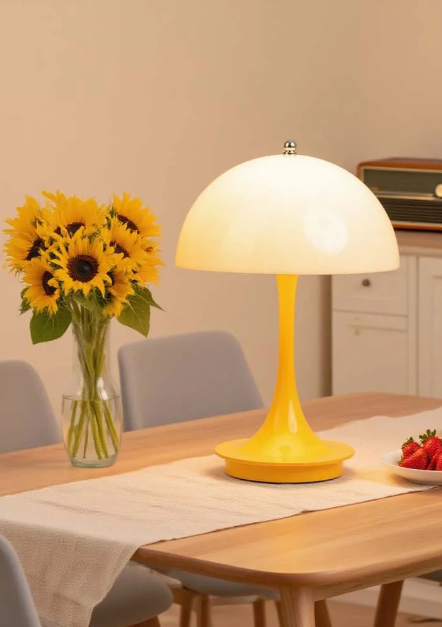 Luminária de Mesa Cogumelo LED Três Cores Compacta Moderna