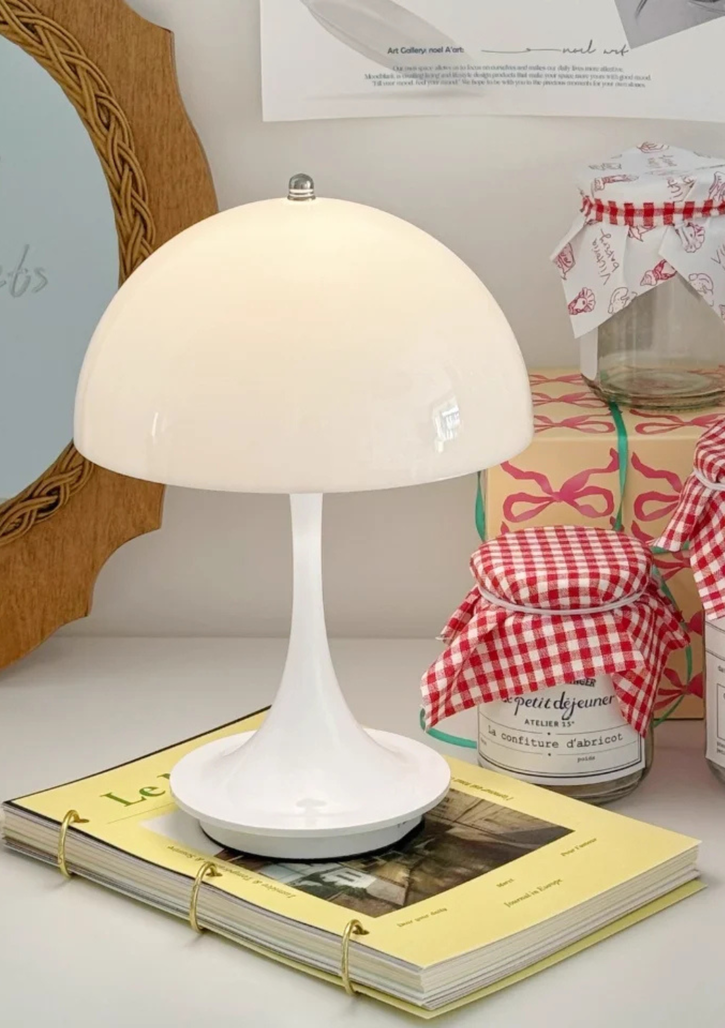 Luminária de Mesa Cogumelo LED Três Cores Compacta Moderna