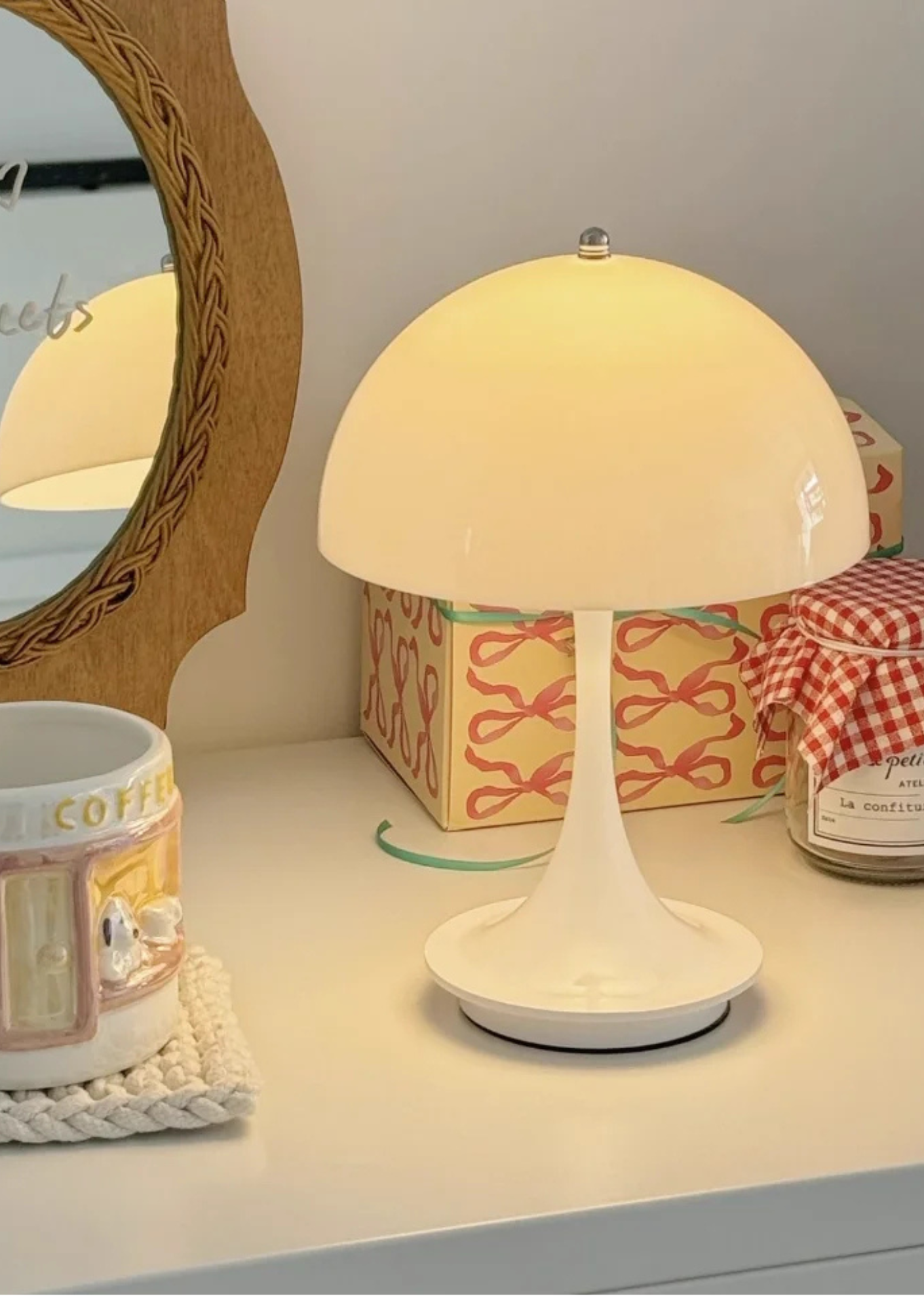 Luminária de Mesa Cogumelo LED Três Cores Compacta Moderna