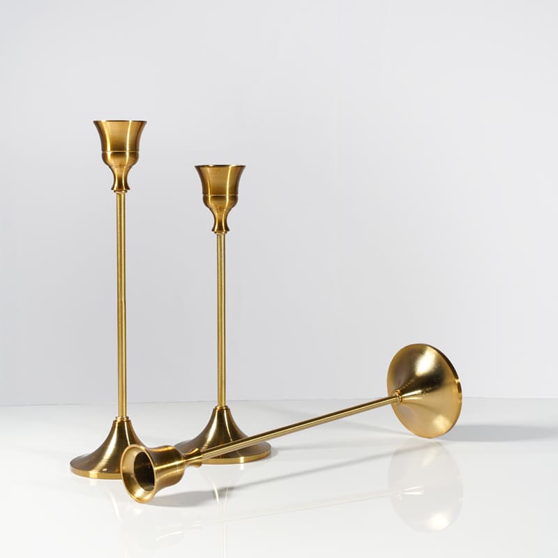 Castiçais em Metal Dourado Retrô para Mesa Decorativa