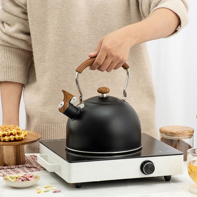 Chaleira de Inox com Apito 2,5 L e Alça de Madeira