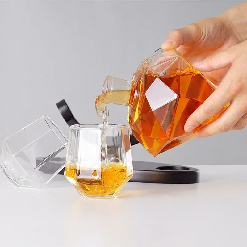 Decanter de Vidro Formato Diamante para Vinho e Whisky
