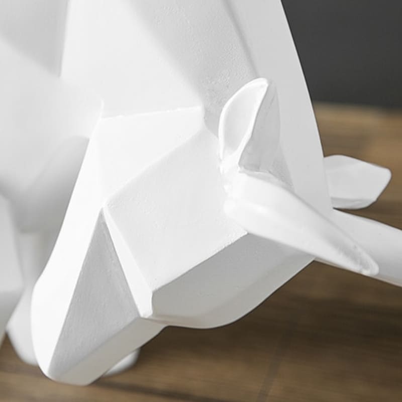 Estátua Decorativa de Touro em Resina Acabamento Matte