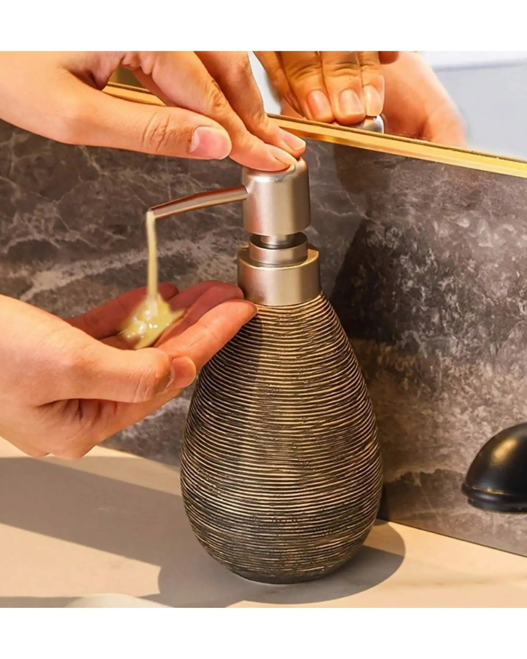 Dispenser de Sabonete em Cerâmica Estilo Retrô com Bomba