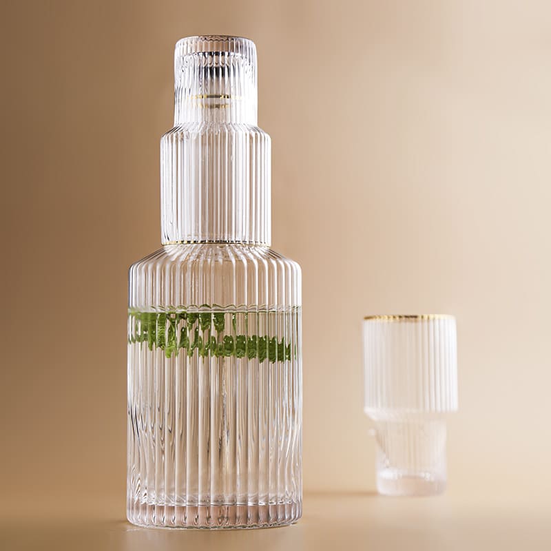 Jarra de Vidro Borossilicato com Copos e Acabamento Dourado