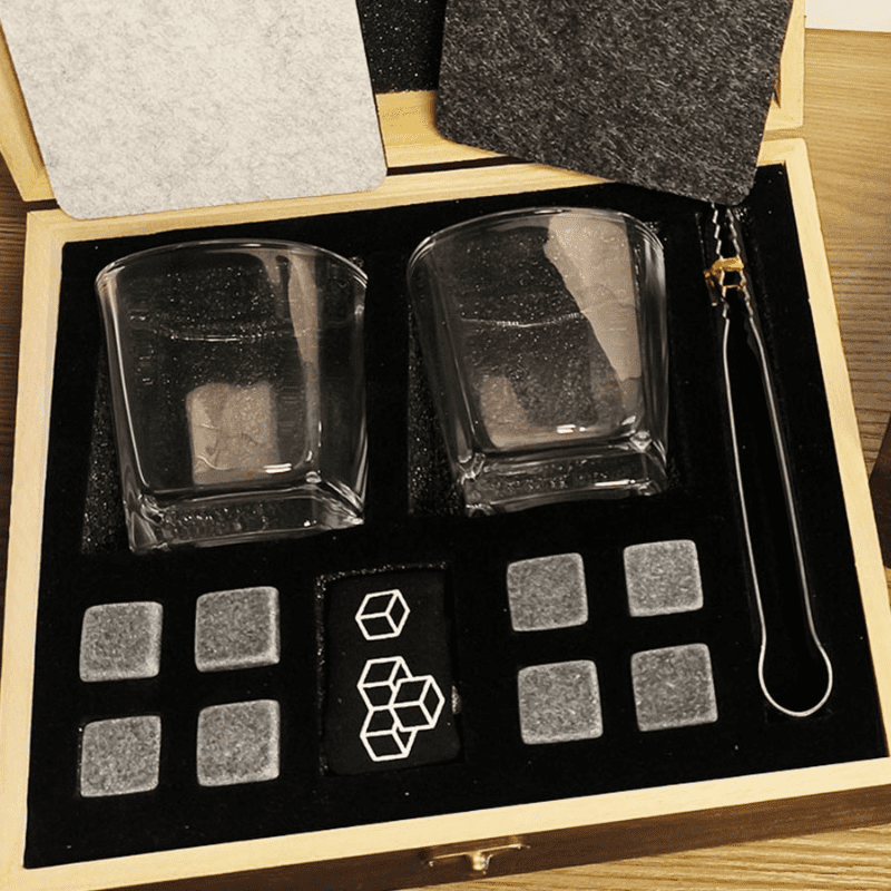 Kit Whisky com Copos e Cubos de Granito Reutilizáveis