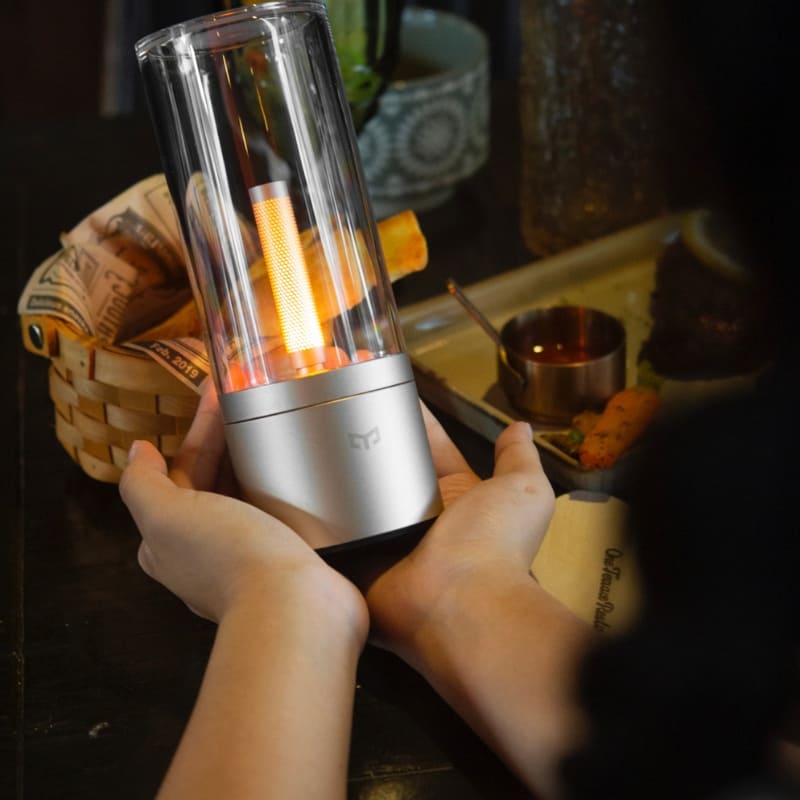 Luminária de Mesa Portátil em Metal com LED Regulável