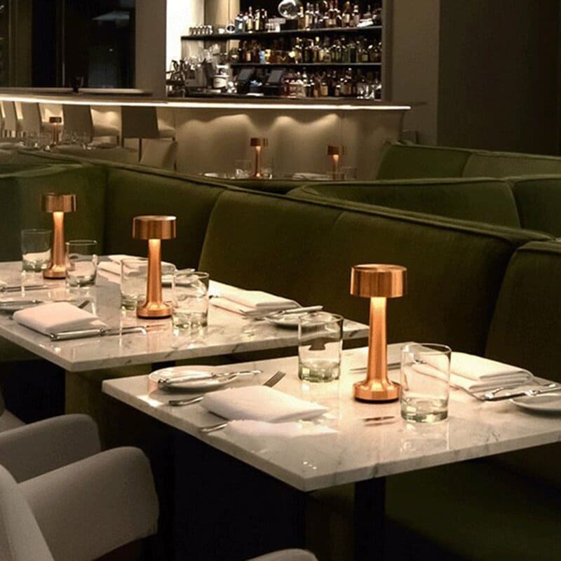 Luminária De Mesa LED Recarregável Retrô Com Dimmer