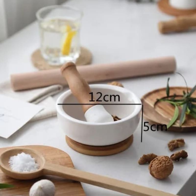 Pilão de Cerâmica com Macerador e Base de Madeira Artesanal