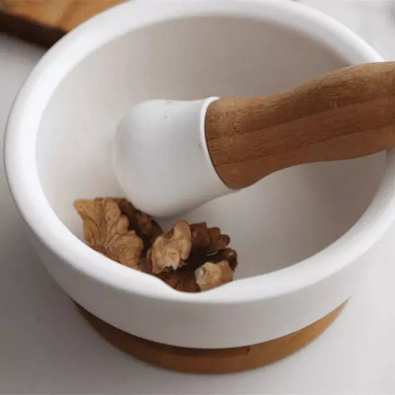 Pilão de Cerâmica com Macerador e Base de Madeira Artesanal