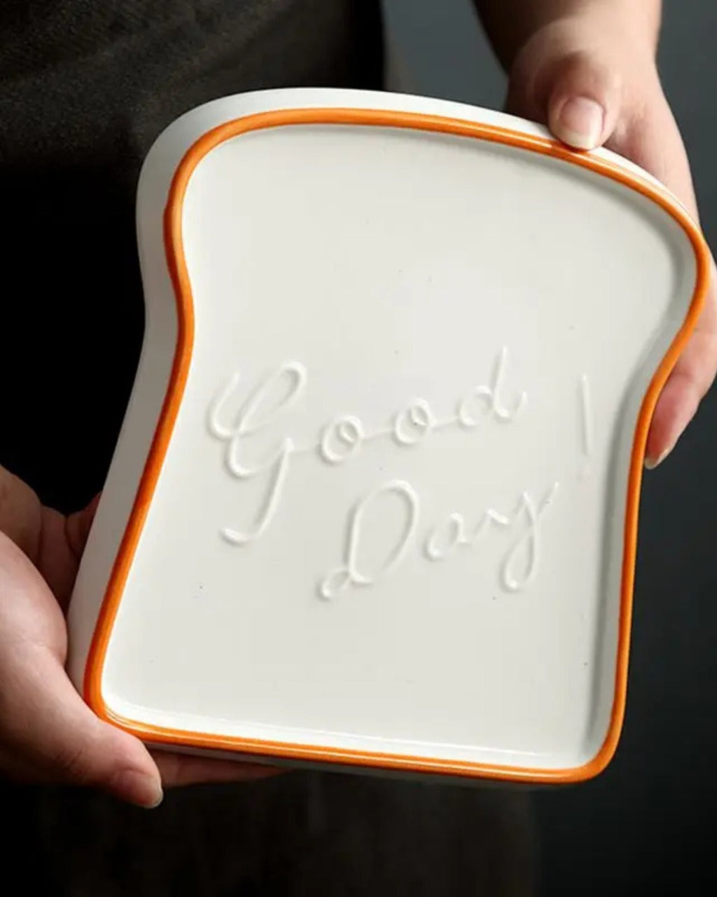 Prato de Cerâmica Formato Pão Para Café e Sobremesa