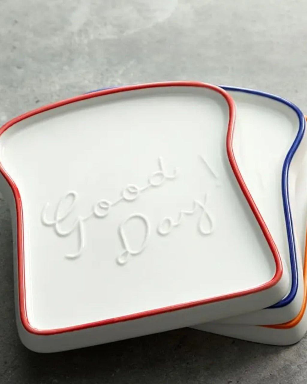 Prato de Cerâmica Formato Pão Para Café e Sobremesa