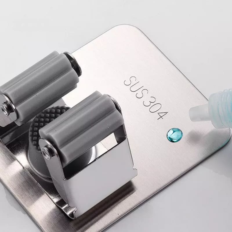 Suporte de Vassoura em Aço Inox e Adesivo de Parede